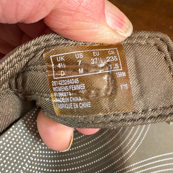 Cloudsteppers by Clarks Tan Sandals - Picture 2 of 4